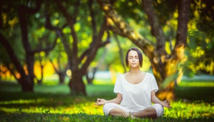 kaiyun-体育电竞大乱炖，库里FPX回归，皇马内讧，解说痛批维拉单刀失